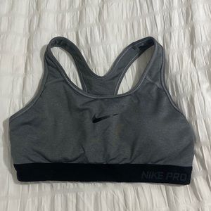 Nike Pro Sports Bra